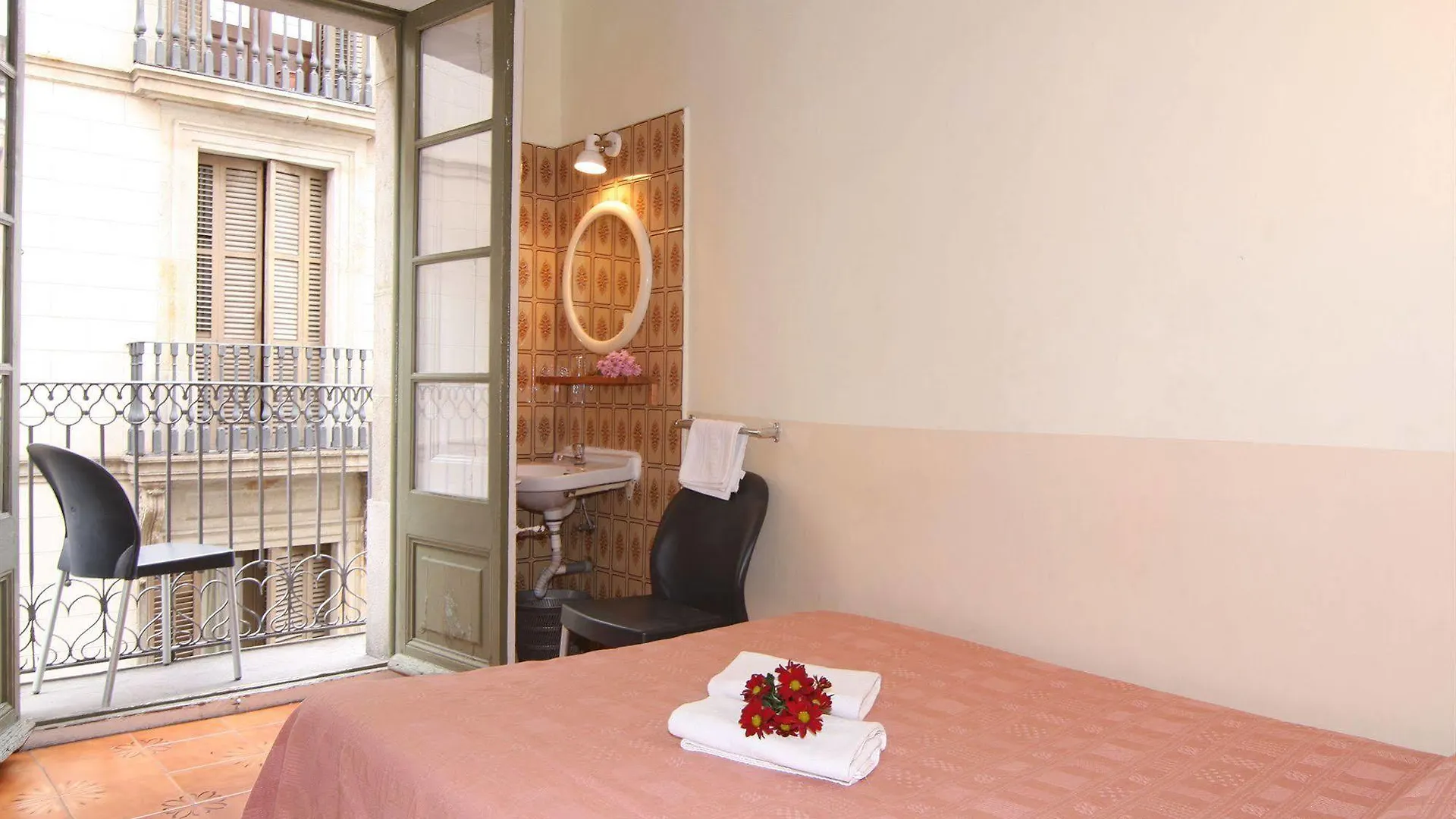 Гостевой дом Hostal Rembrandt Барселона
