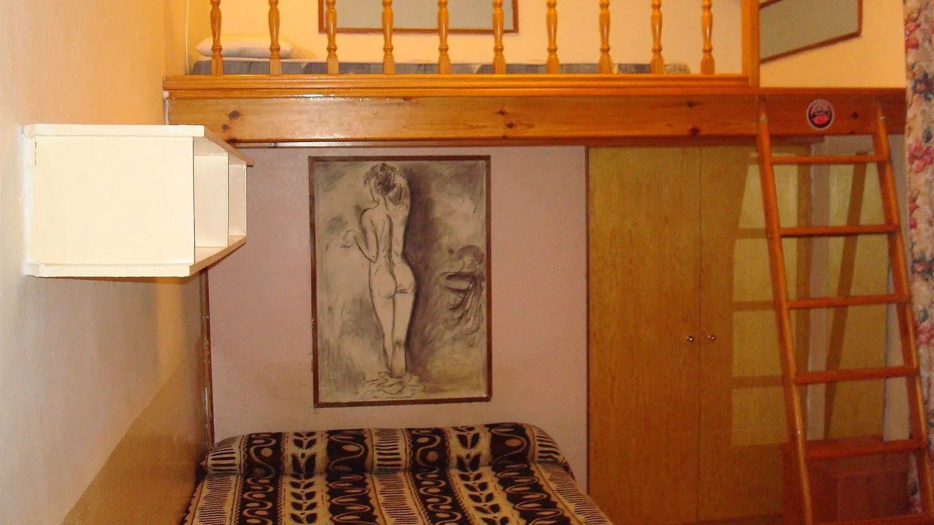 Hostal Rembrandt Барселона Гостевой дом