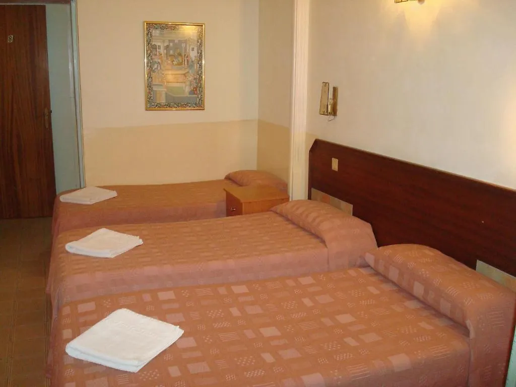 Hostal Rembrandt Барселона 2*,  Испания